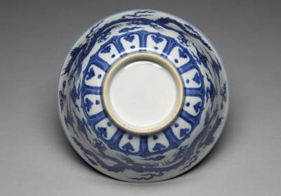 图片[2]-Bowl with dragons and clouds in underglaze blue, Ming dynasty (1368-1644)-China Archive